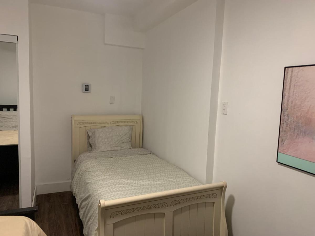 Le 2300 S Appartamento Saint-Hyacinthe Esterno foto